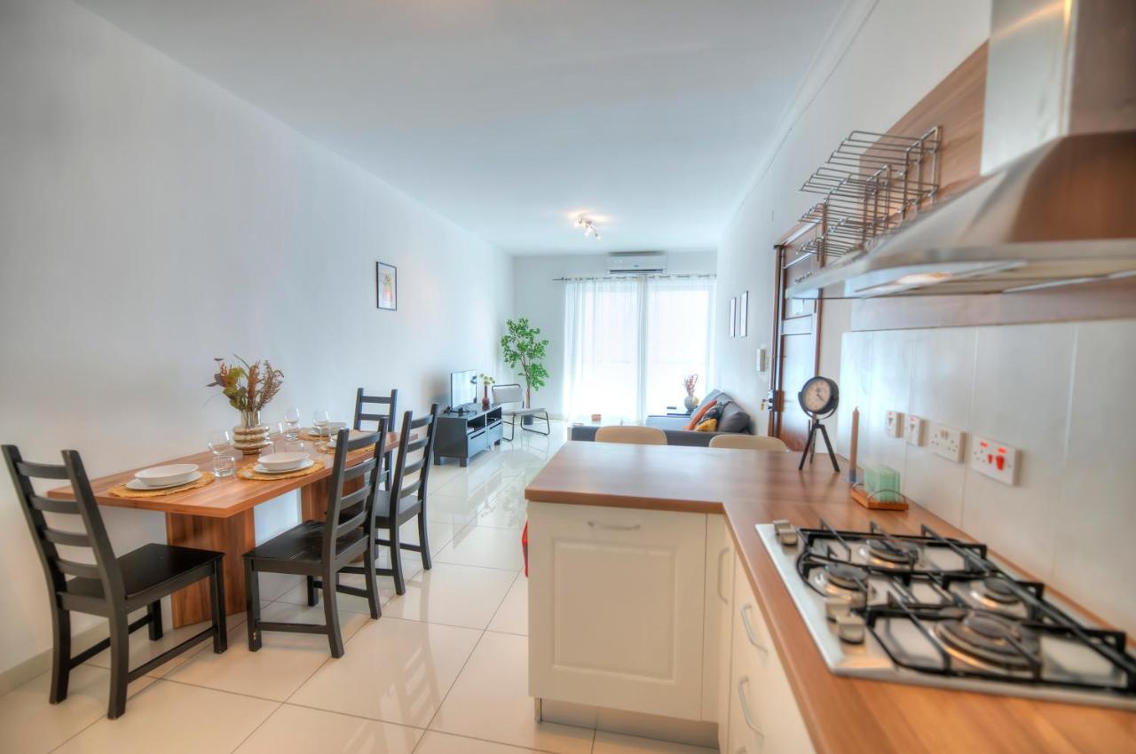 Large And Modern 2Bedroom With Balcony Glub1-1 Gzira Luaran gambar